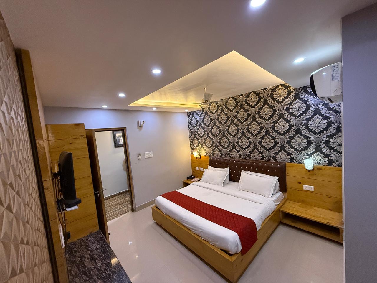 Single Deluxe Room